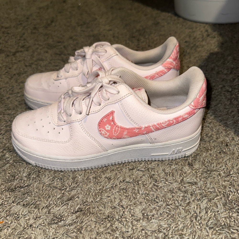 Nike Pink and White Women's Sneakers